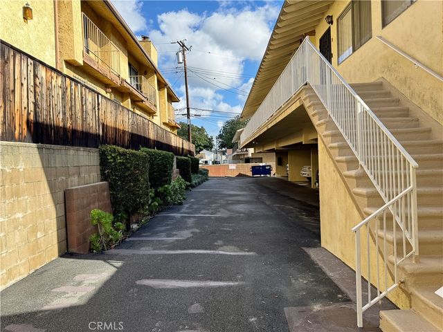 320 N Stoneman Avenue E, Alhambra, CA 91801