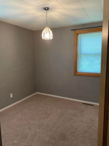 5003 White Oak Lane, Valparaiso, IN 46383