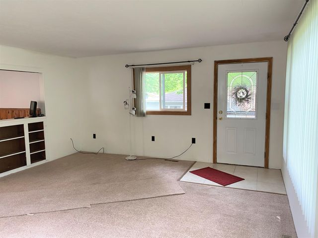 5003 White Oak Lane, Valparaiso, IN 46383