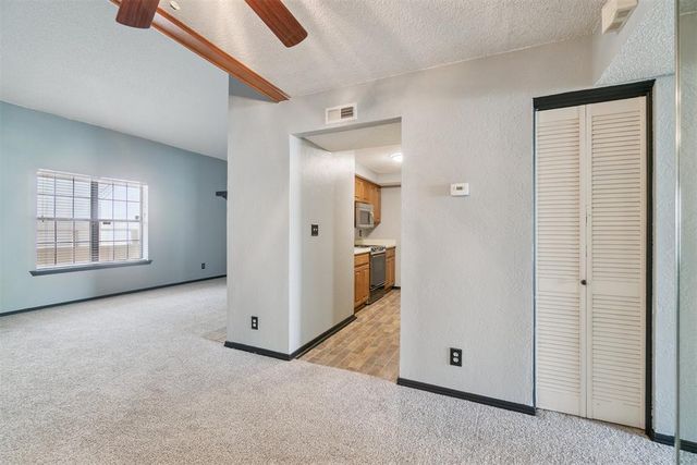 11120 Stratford Drive 220, Oklahoma City, OK 73120