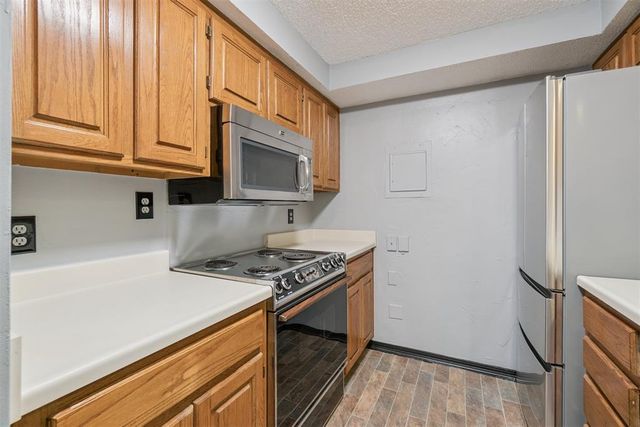 11120 Stratford Drive 220, Oklahoma City, OK 73120