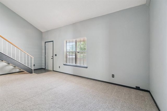 11120 Stratford Drive 220, Oklahoma City, OK 73120