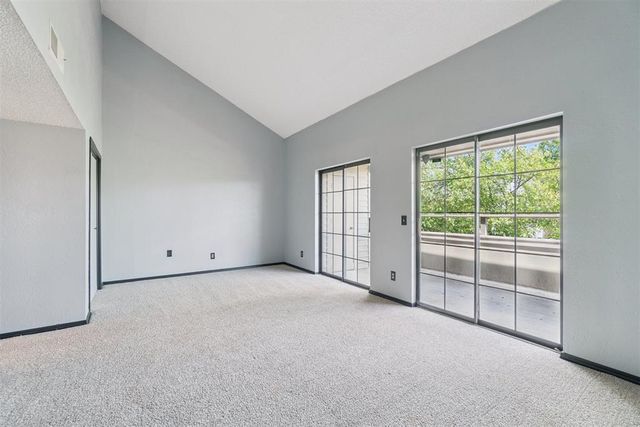 11120 Stratford Drive 220, Oklahoma City, OK 73120