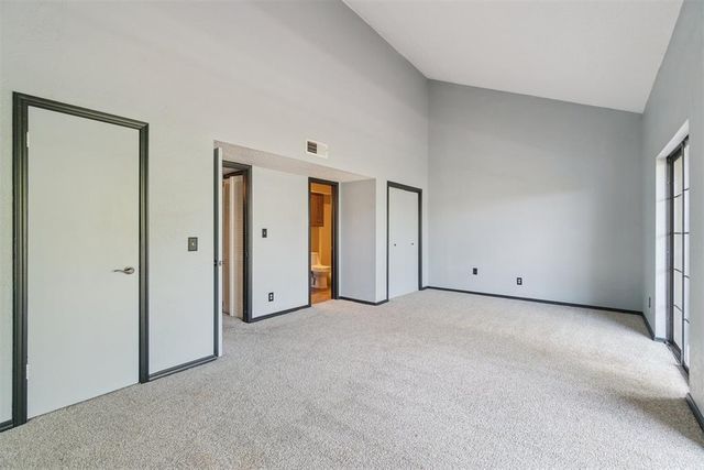 11120 Stratford Drive 220, Oklahoma City, OK 73120