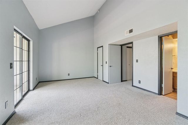 11120 Stratford Drive 220, Oklahoma City, OK 73120