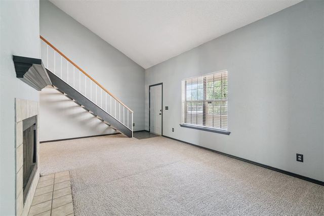 11120 Stratford Drive 220, Oklahoma City, OK 73120