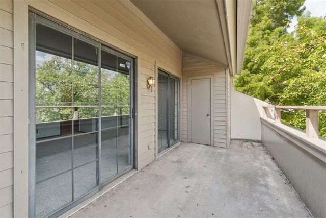 11120 Stratford Drive 220, Oklahoma City, OK 73120