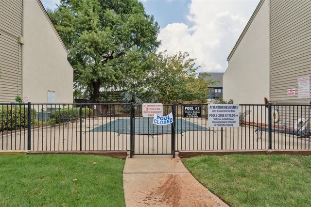 11120 Stratford Drive 220, Oklahoma City, OK 73120