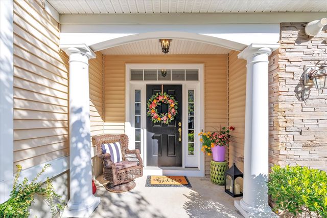 24 Ridgewood Drive 24, Middlebury, CT 06762