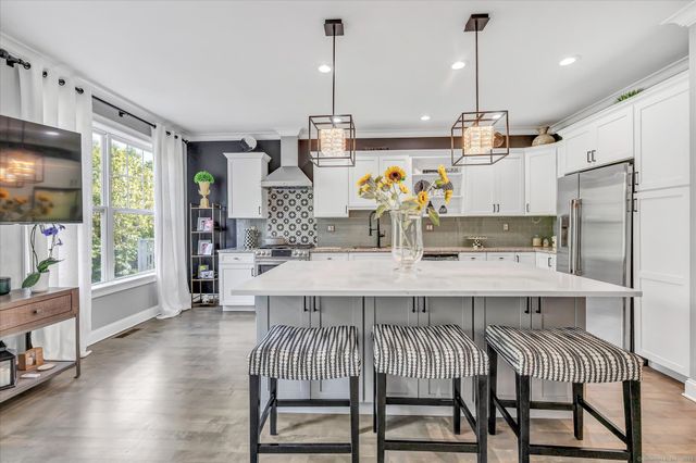 24 Ridgewood Drive 24, Middlebury, CT 06762