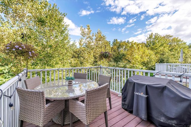 24 Ridgewood Drive 24, Middlebury, CT 06762