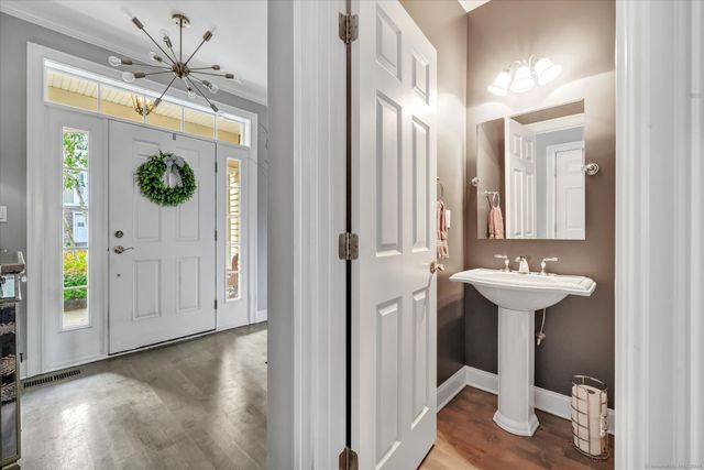 24 Ridgewood Drive 24, Middlebury, CT 06762