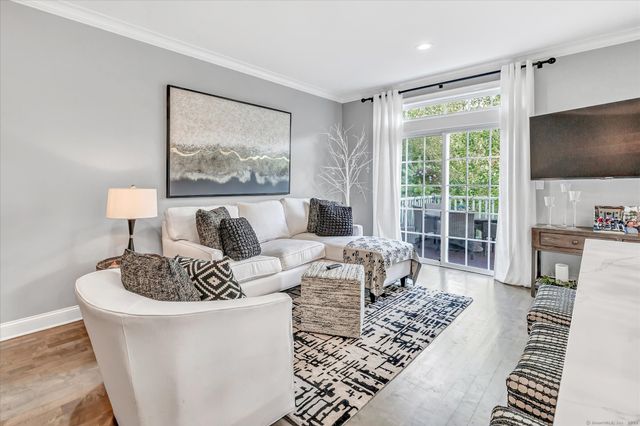 24 Ridgewood Drive 24, Middlebury, CT 06762