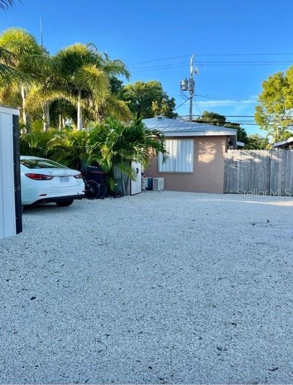 Image 43 of property listing at 1119 SIMONTON STREET A1, A2, C1, Key West, FL 33040