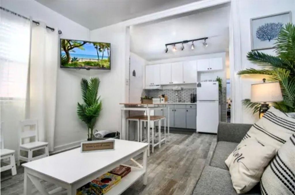 Image 6 of property listing at 1119 SIMONTON STREET A1, A2, C1, Key West, FL 33040