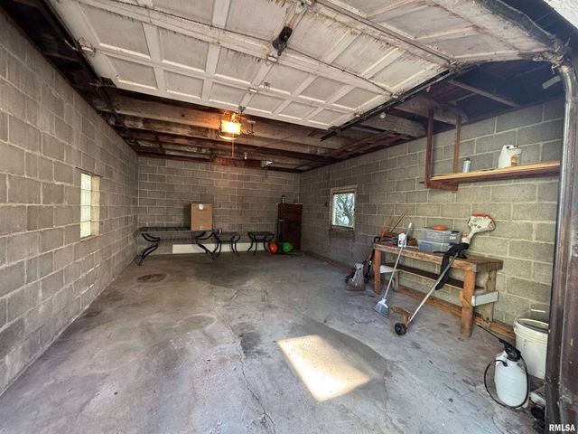 517 S PARK Street, Springfield, IL 62704