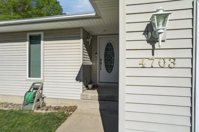 4703 Pizarro Court, Cedar Falls, IA 50613