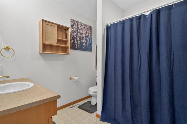 4703 Pizarro Court, Cedar Falls, IA 50613