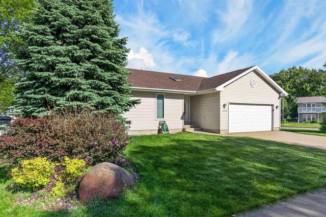 4703 Pizarro Court, Cedar Falls, IA 50613