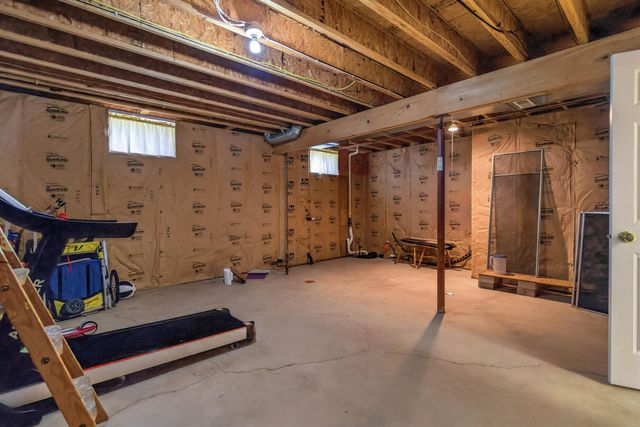 4703 Pizarro Court, Cedar Falls, IA 50613