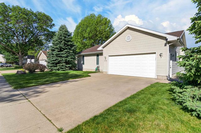 4703 Pizarro Court, Cedar Falls, IA 50613