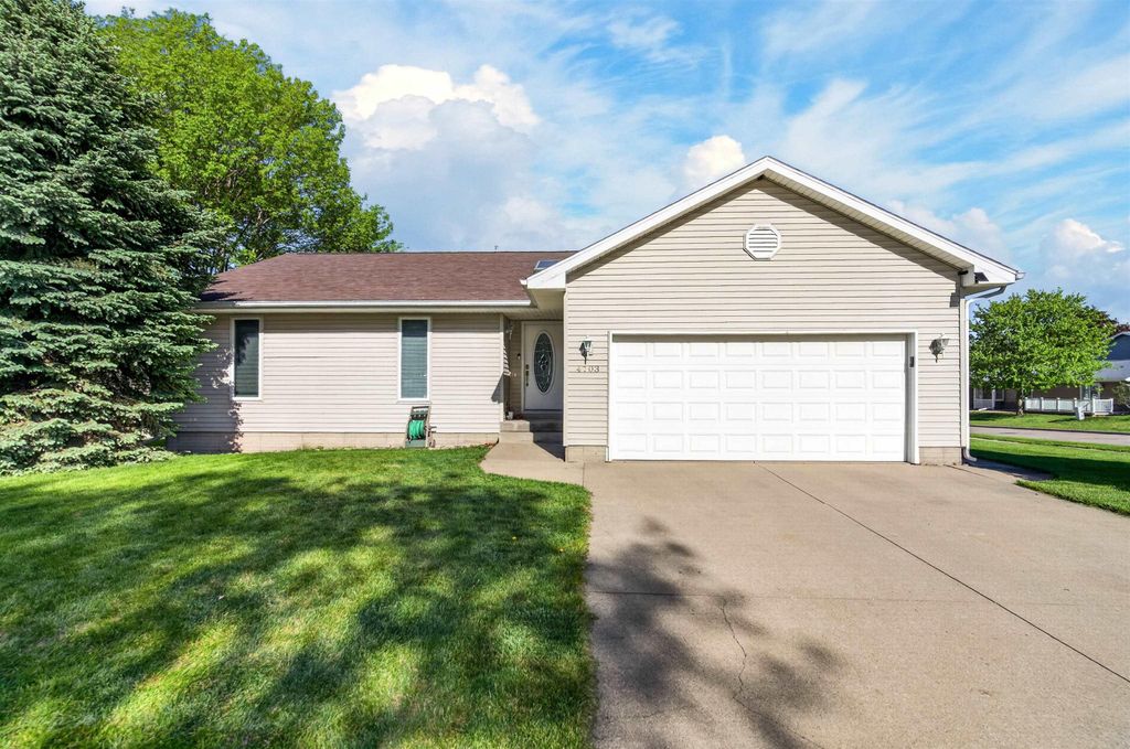 4703 Pizarro Court, Cedar Falls, IA 50613