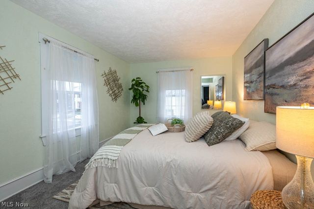 157 E Ohio Avenue, Sebring, OH 44672