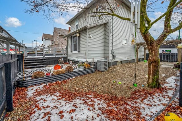 157 E Ohio Avenue, Sebring, OH 44672