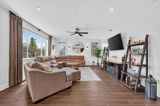 4316 Needlegrass Dr, Folsom, CA 95630