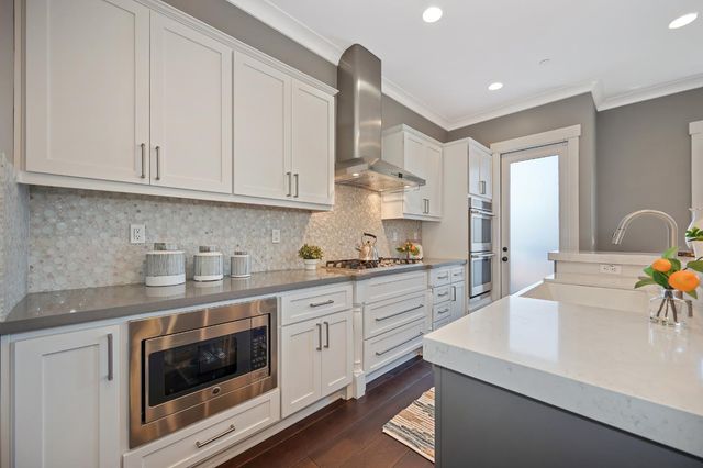 3613 Crocker Dr, Sacramento, CA 95818