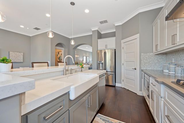 3613 Crocker Dr, Sacramento, CA 95818