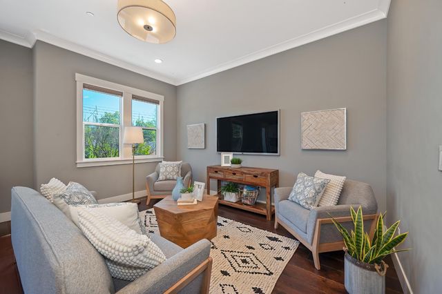 3613 Crocker Dr, Sacramento, CA 95818