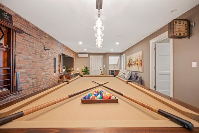 3613 Crocker Dr, Sacramento, CA 95818