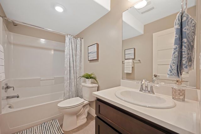 3613 Crocker Dr, Sacramento, CA 95818