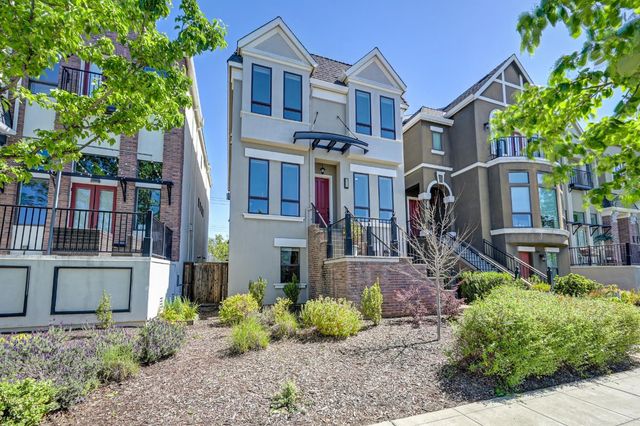 3613 Crocker Dr, Sacramento, CA 95818