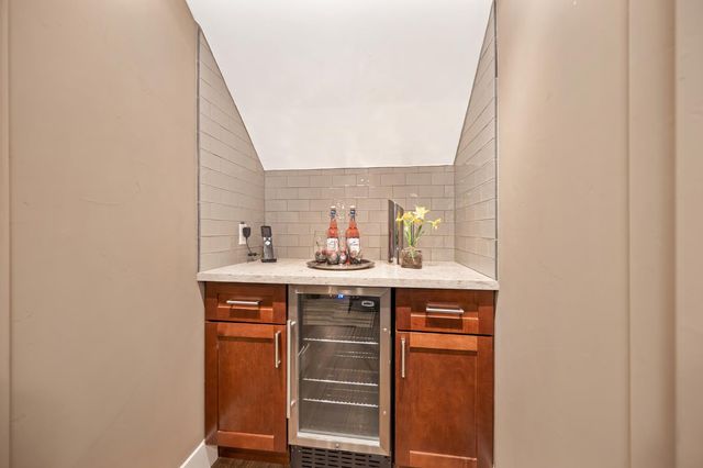 3613 Crocker Dr, Sacramento, CA 95818