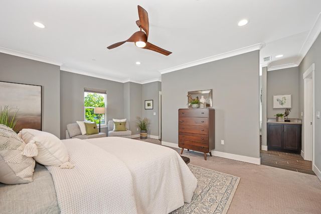 3613 Crocker Dr, Sacramento, CA 95818