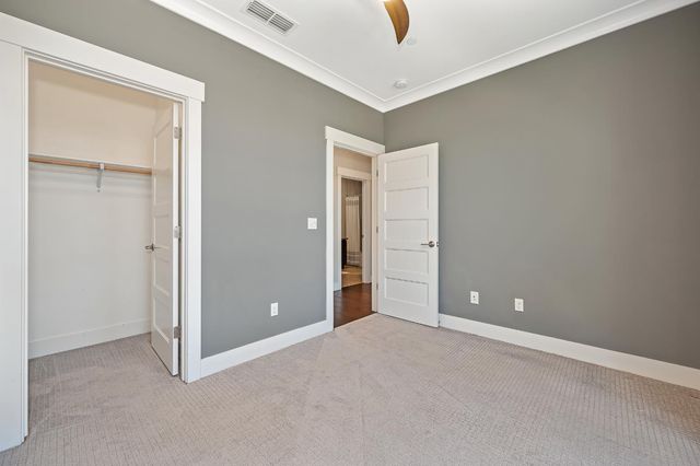 3613 Crocker Dr, Sacramento, CA 95818