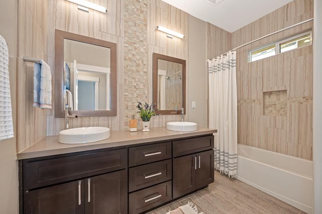 3613 Crocker Dr, Sacramento, CA 95818