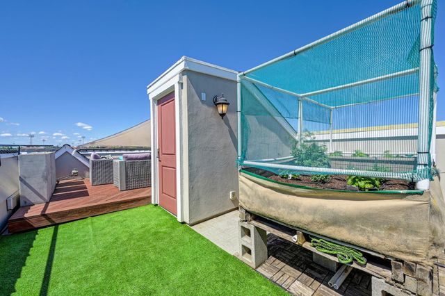 3613 Crocker Dr, Sacramento, CA 95818