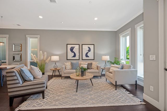 3613 Crocker Dr, Sacramento, CA 95818