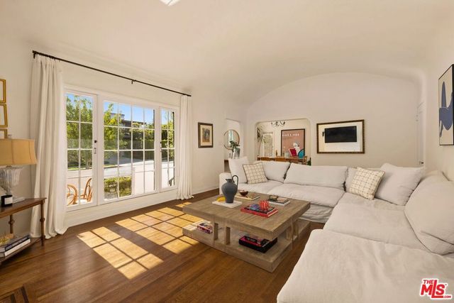 2032 Holmby Avenue, Los Angeles, CA 90025