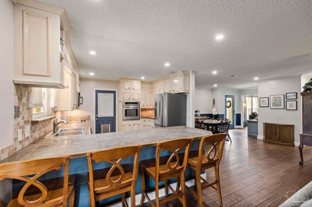 3815 Durango Dr, Pensacola, FL 32504