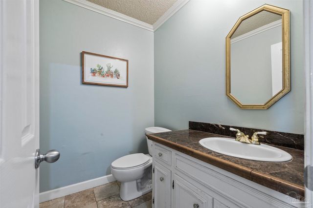 3815 Durango Dr, Pensacola, FL 32504