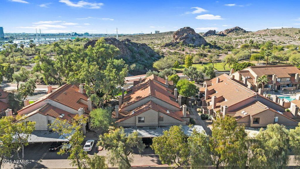 819 N COLLEGE Avenue I123, Tempe, AZ 85288