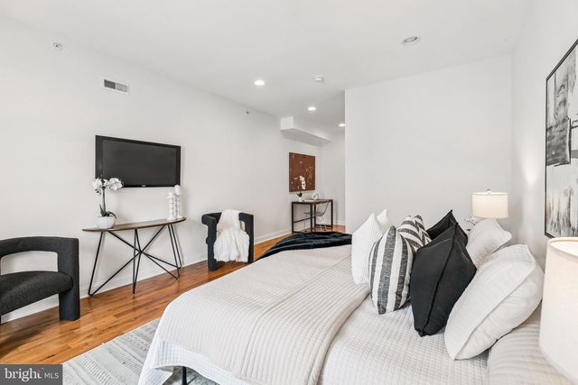 1718 ANNIN ST, Philadelphia, PA 19146