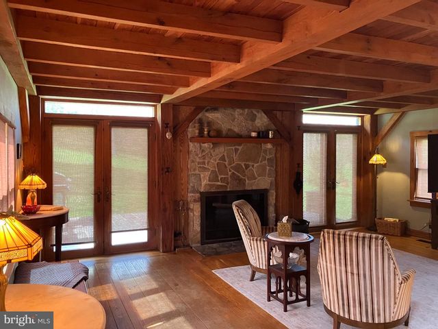238 DOTTERER RD, Lenhartsville, PA 19534