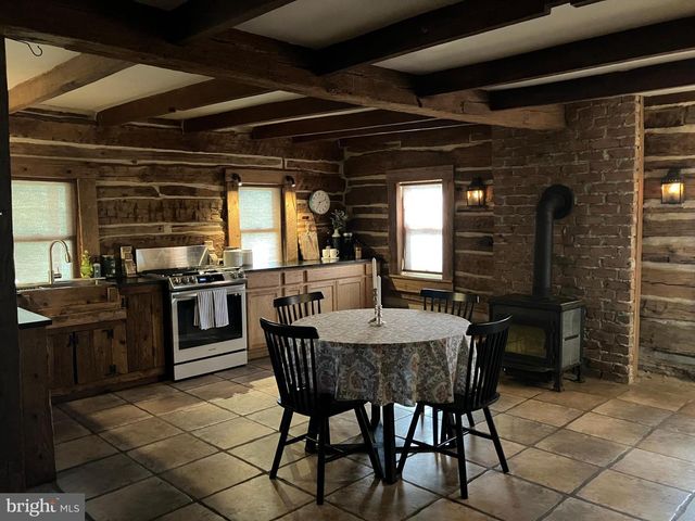 238 DOTTERER RD, Lenhartsville, PA 19534