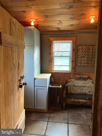 238 DOTTERER RD, Lenhartsville, PA 19534