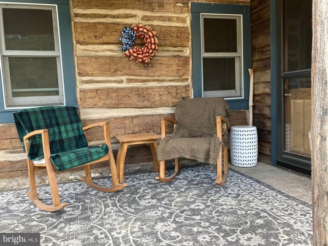 238 DOTTERER RD, Lenhartsville, PA 19534